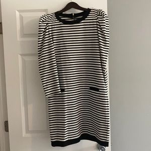 Puff shoulder ( operational) pockets